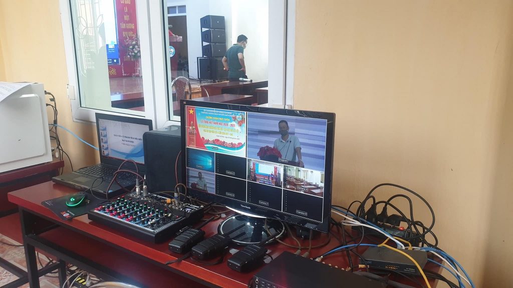 Thiết bị livestream 8 đường vào